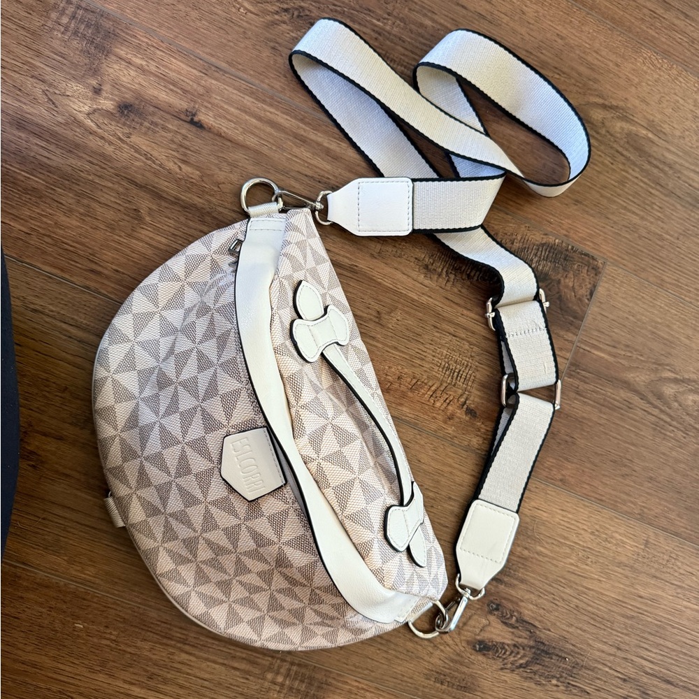 White Geometric Pattern Crossbody Bag with Adjustable Strap